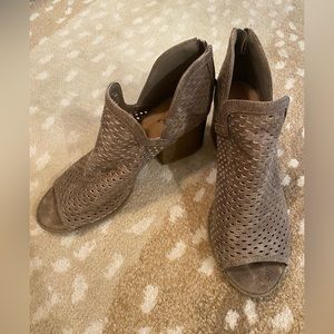 Brown open toed heel